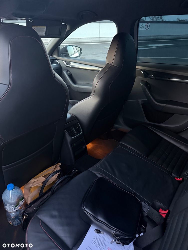 Skoda Octavia 2.0 TDI RS DSG - 9