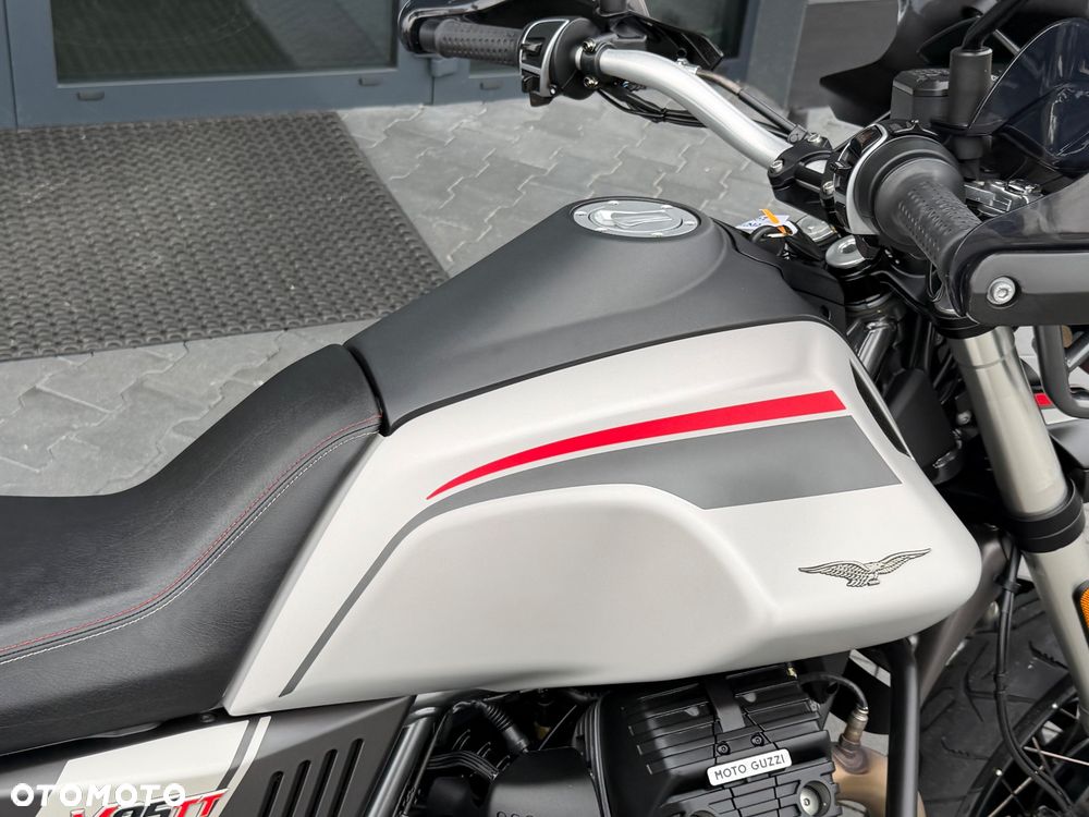 Moto Guzzi V85 - 14