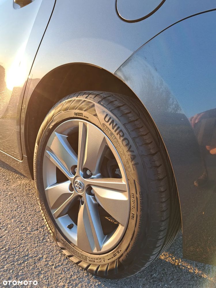 Toyota Verso 1.6 D-4D Prestige - 26