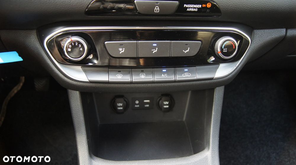 Hyundai i30 1.4 Passion - 22