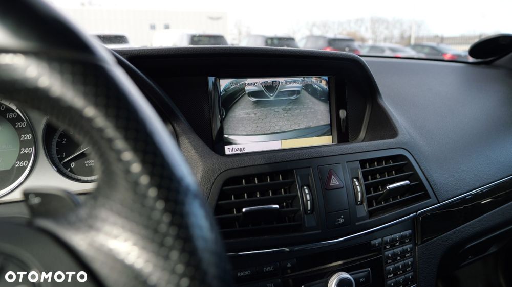 Mercedes-Benz Klasa E 350 CGI BlueEFFICIENCY 7G-TRONIC Elegance - 22