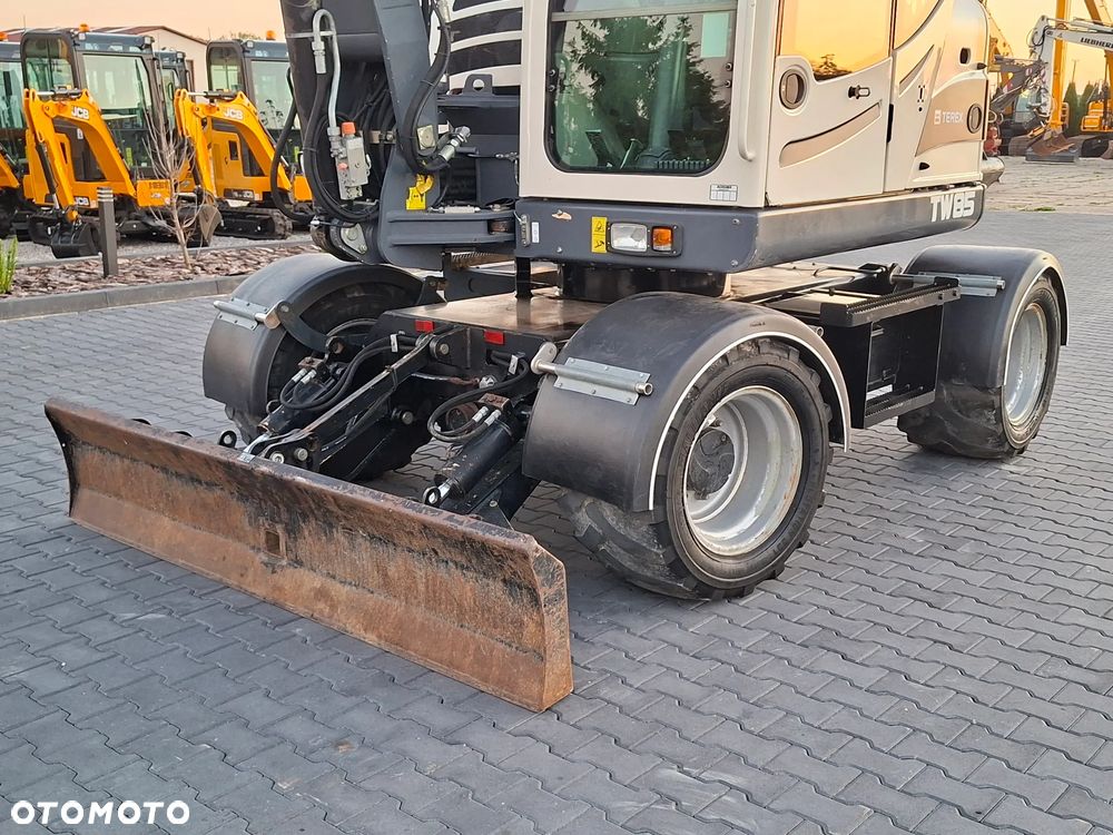 Terex SCHAEFF TW85 ROTOTILT ze szczypcami - 6