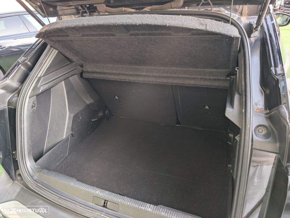 Peugeot e-2008 Allure Pack - 13