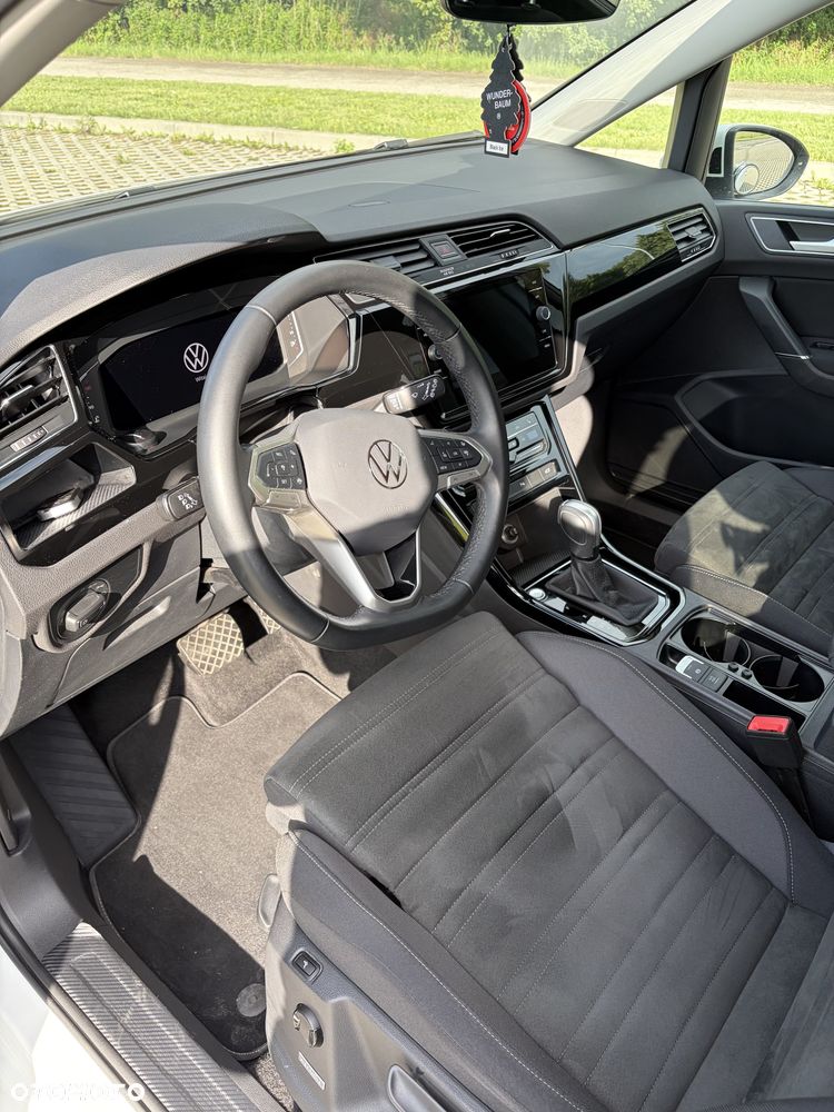 Volkswagen Touran - 25