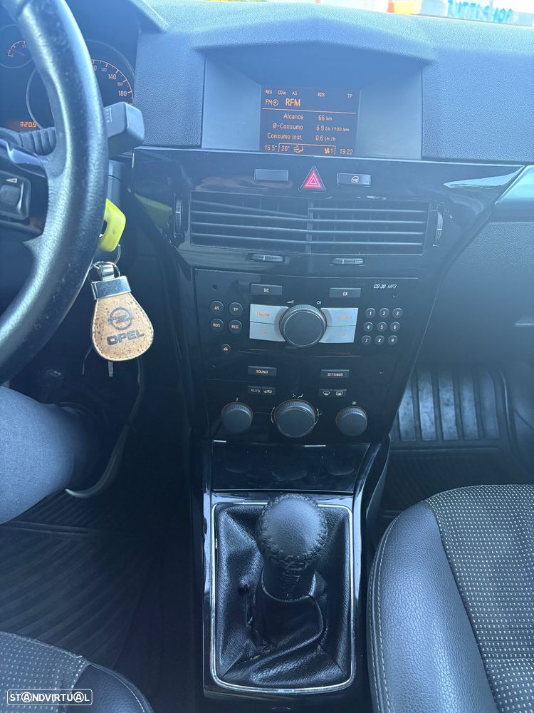 Opel Astra 1.7 CDTi Cosmo - 11