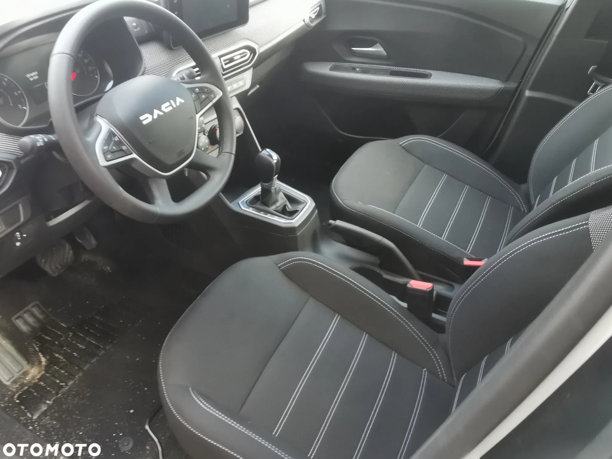 Dacia Sandero 1.0 TCe Expression CVT - 8