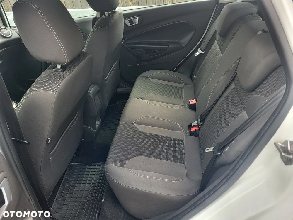 Ford Fiesta 1.5 TDCi St&St Ambiente - 13