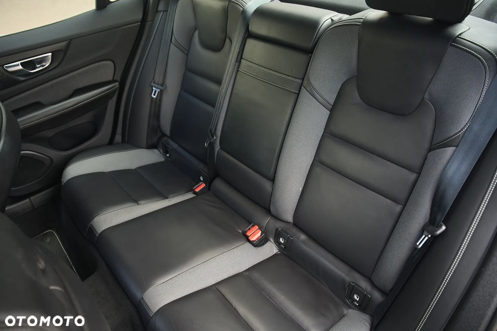 Volvo S60 T4 Geartronic RDesign - 31