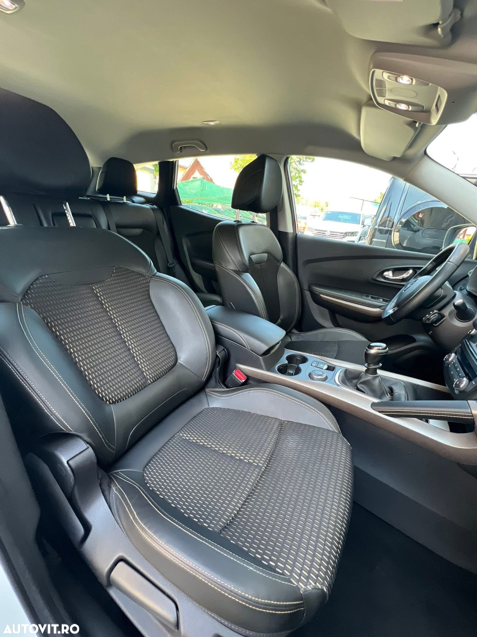 Renault Kadjar 1.6 DCI 4X4 Intens - 8