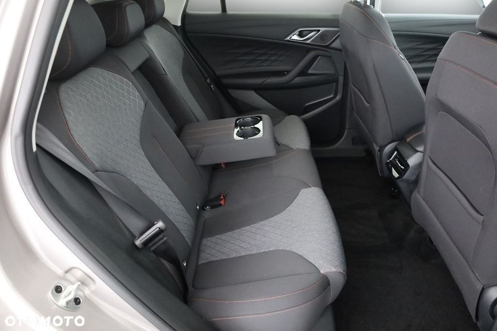 MG HS 1.5T HEV+ Excite - 12