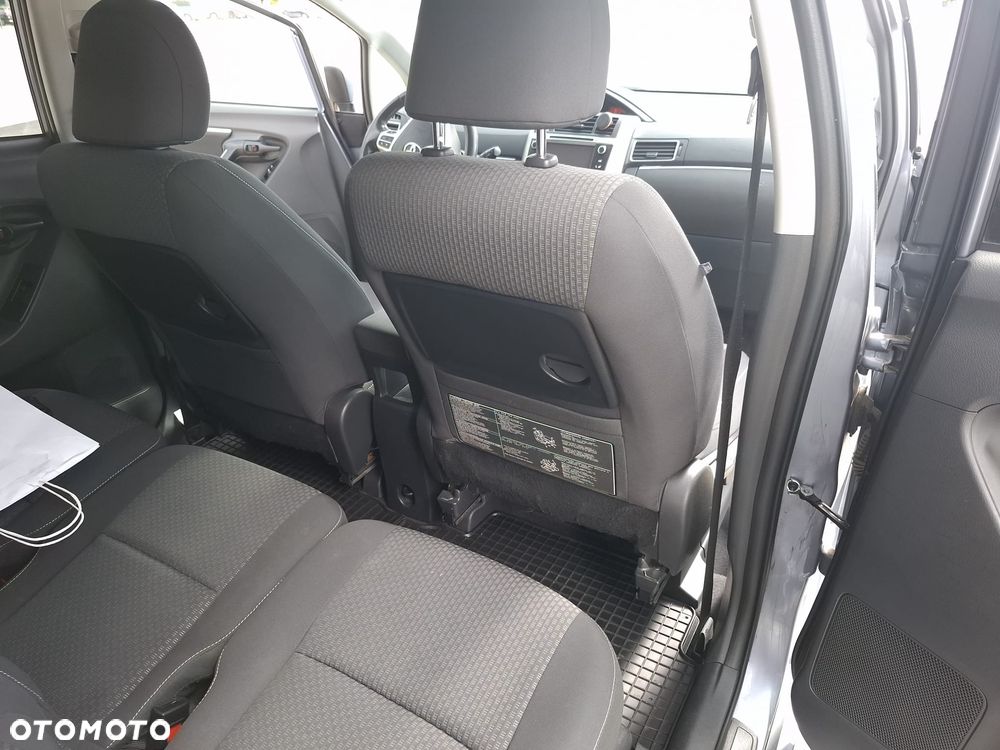 Toyota Verso 1.6 Active - 10