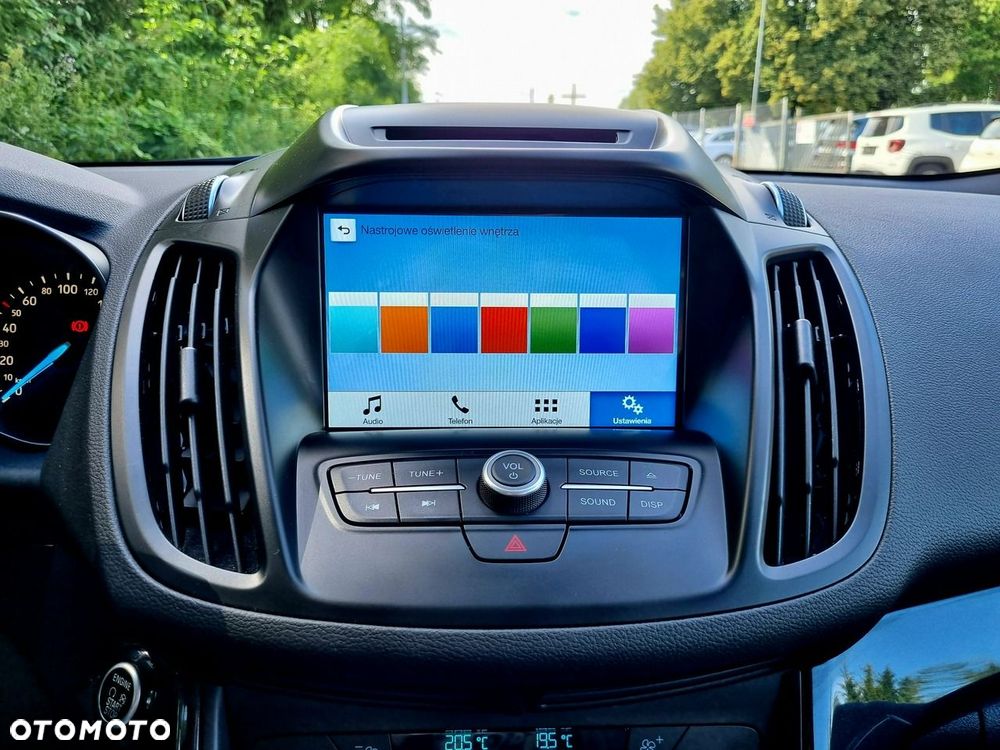 Ford Kuga 1.5 EcoBoost 2x4 Titanium - 22