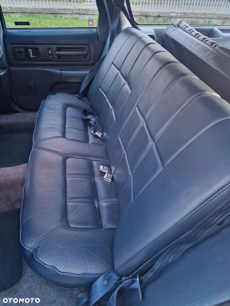 Oldsmobile Custom Cruiser - 13