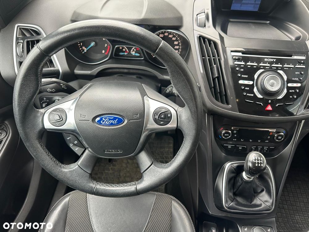 Ford Kuga - 18