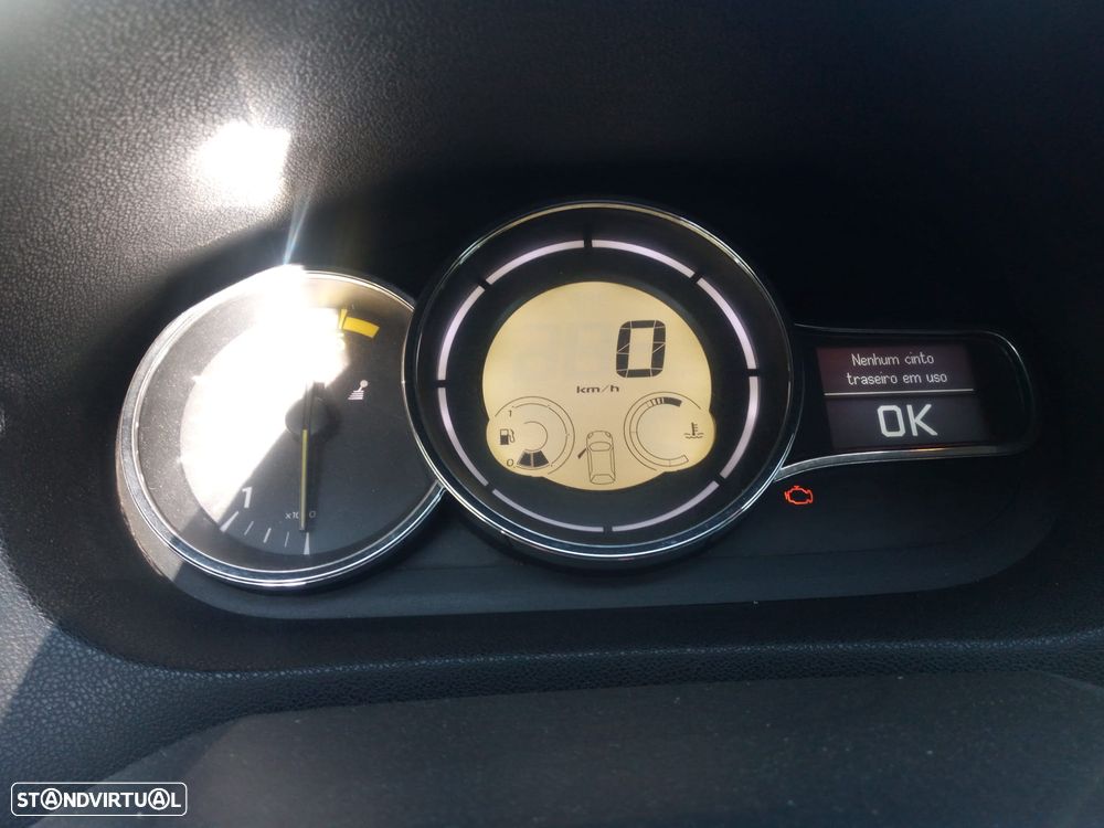 Renault Mégane Coupe 1.5 dCi Dynamique S - 16