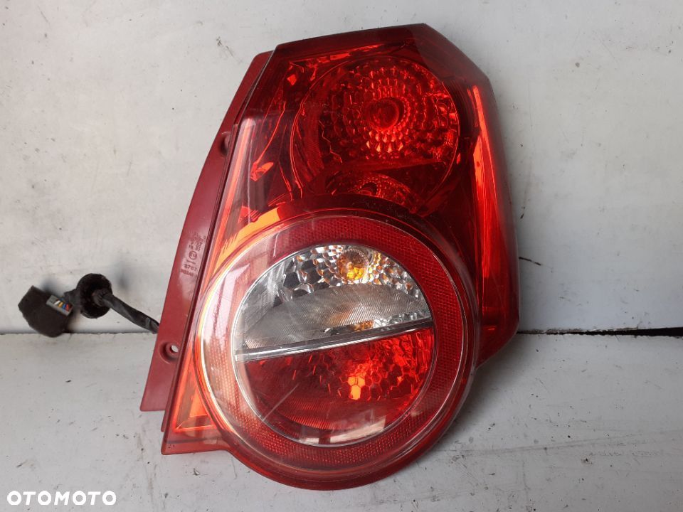 CHEVROLET AVEO LAMPA TYŁ TYLNA PRAWA WYSYŁKA! - 1