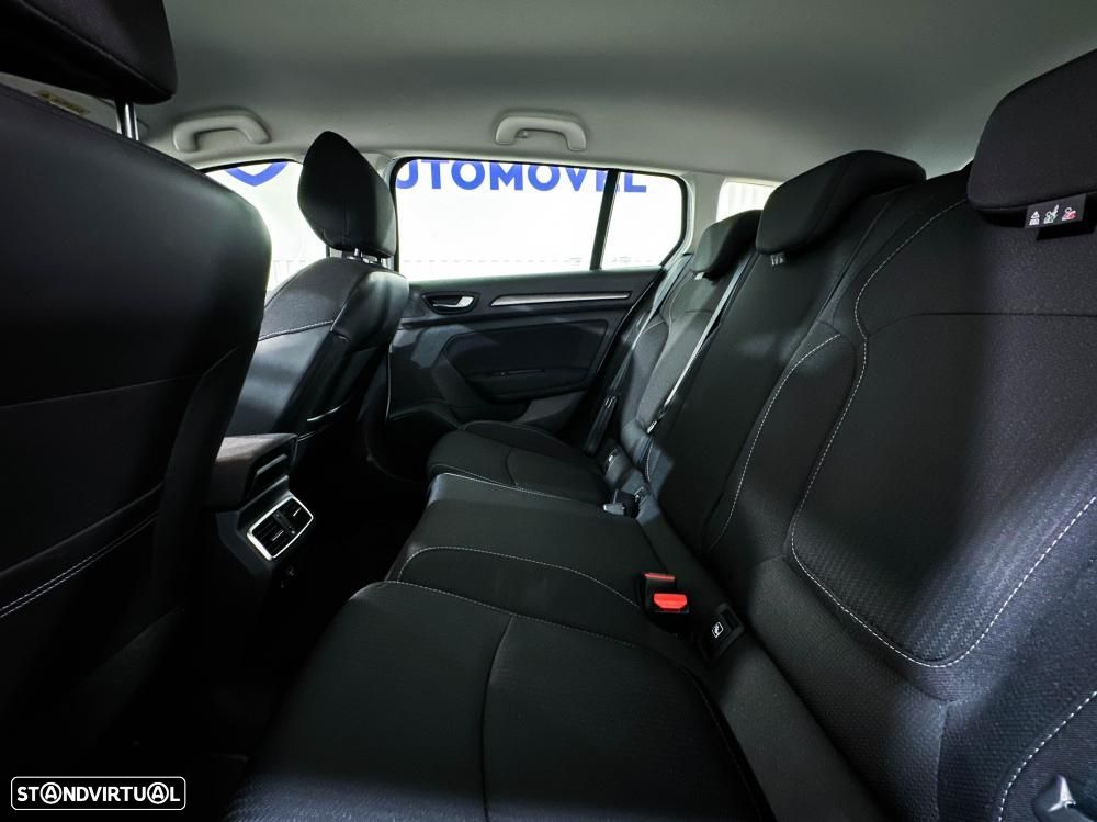 Renault Mégane 1.6 Plug-In Limited - 10