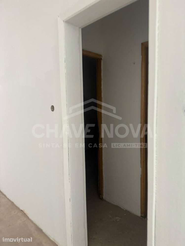 Espaço comercial à venda na Rua de Martim Moniz - Porto - Grande imagem: 5/27