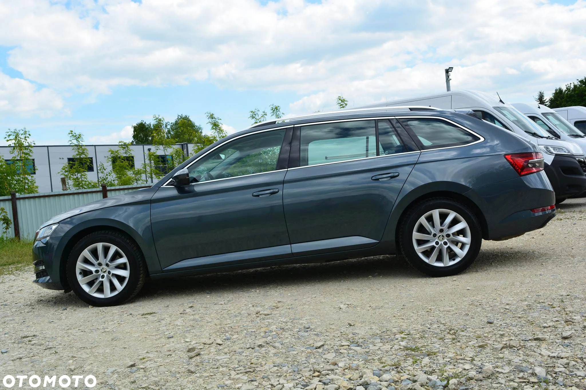 Skoda Superb 2.0 TDI Ambition DSG - 8