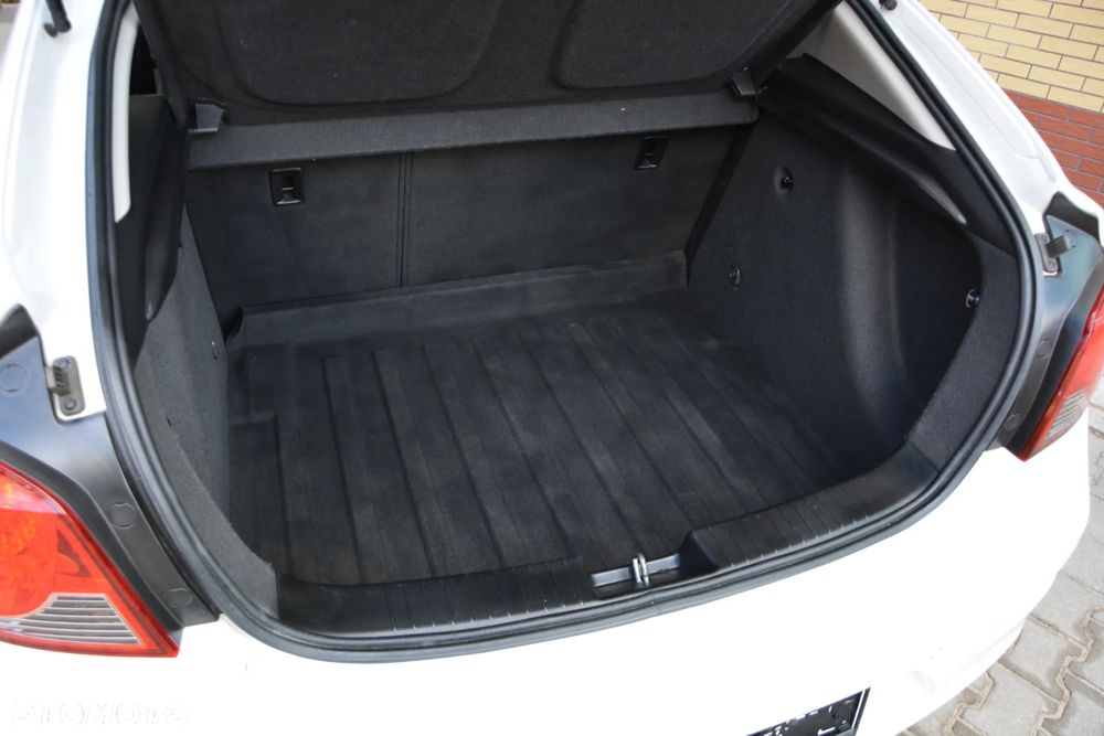 Chevrolet Cruze - 22