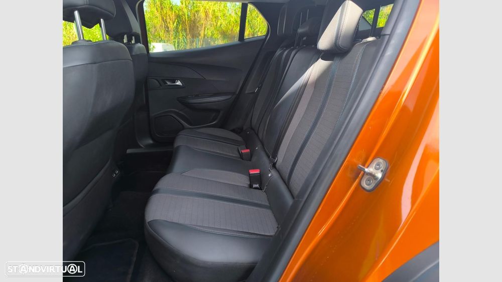Peugeot 2008 1.2 PureTech Allure - 12