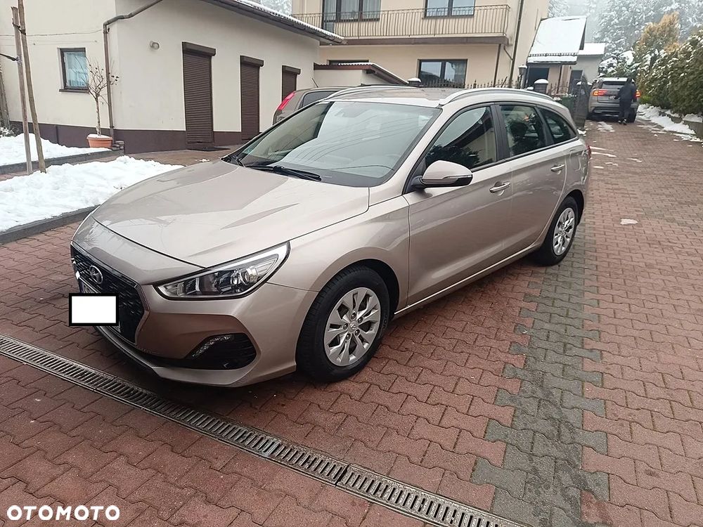 Hyundai i30 1.4 Premiere Comfort - 9