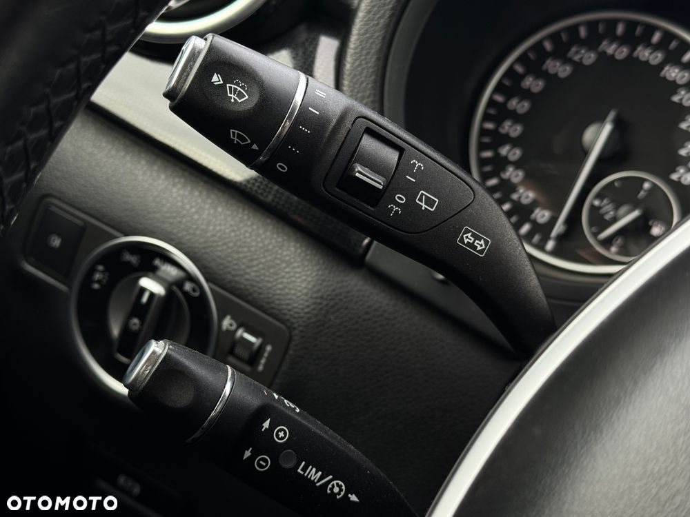 Mercedes-Benz Klasa B 180 CDI (BlueEFFICIENCY) - 17