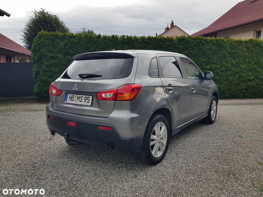 Mitsubishi ASX - 5