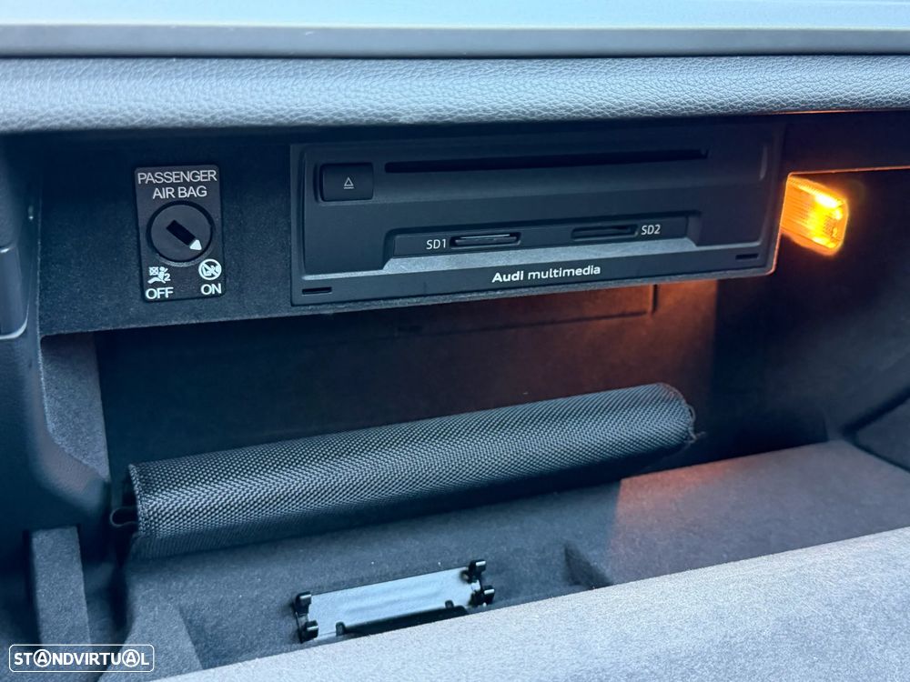 Audi A3 Sportback 1.6 TDI Advance Ultra — fotografia 32