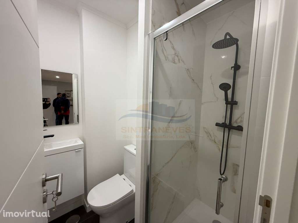 T4 Remodelado na Damaia - Oportunidade Única! - Grande imagem: 2/16