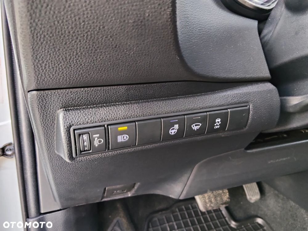 Toyota Corolla 1.8 Business Edition - 32