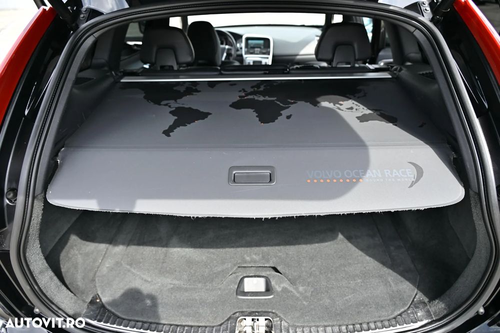Volvo XC 60 D5 AWD Geartronic Ocean Race - 28
