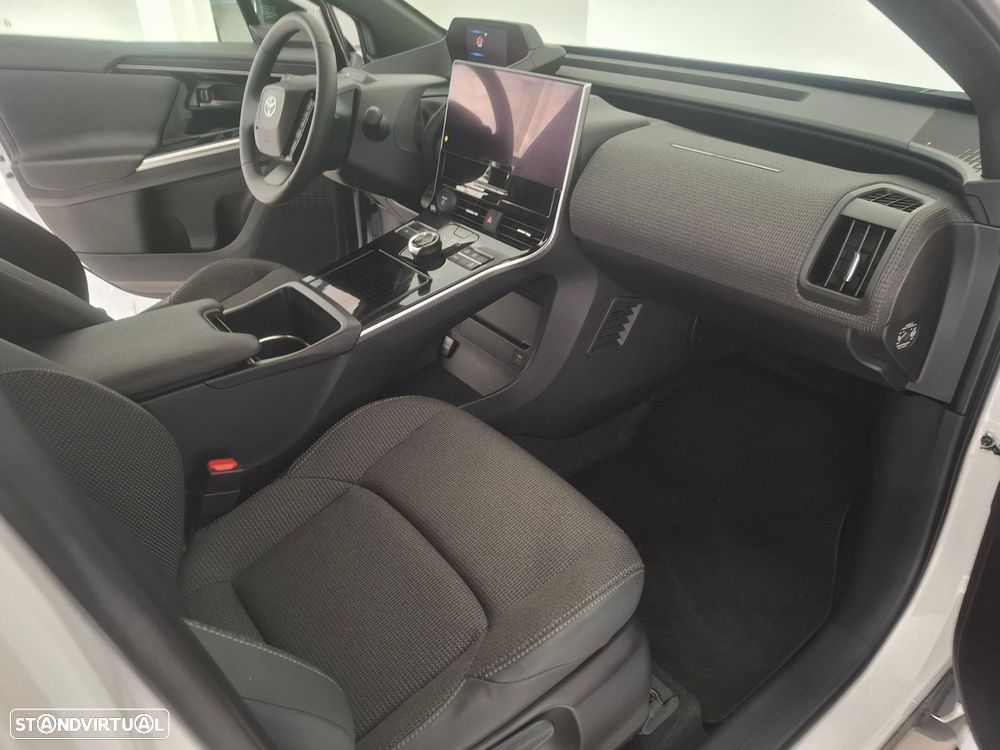 Toyota bZ4X 71,4 kWh Premium - 7