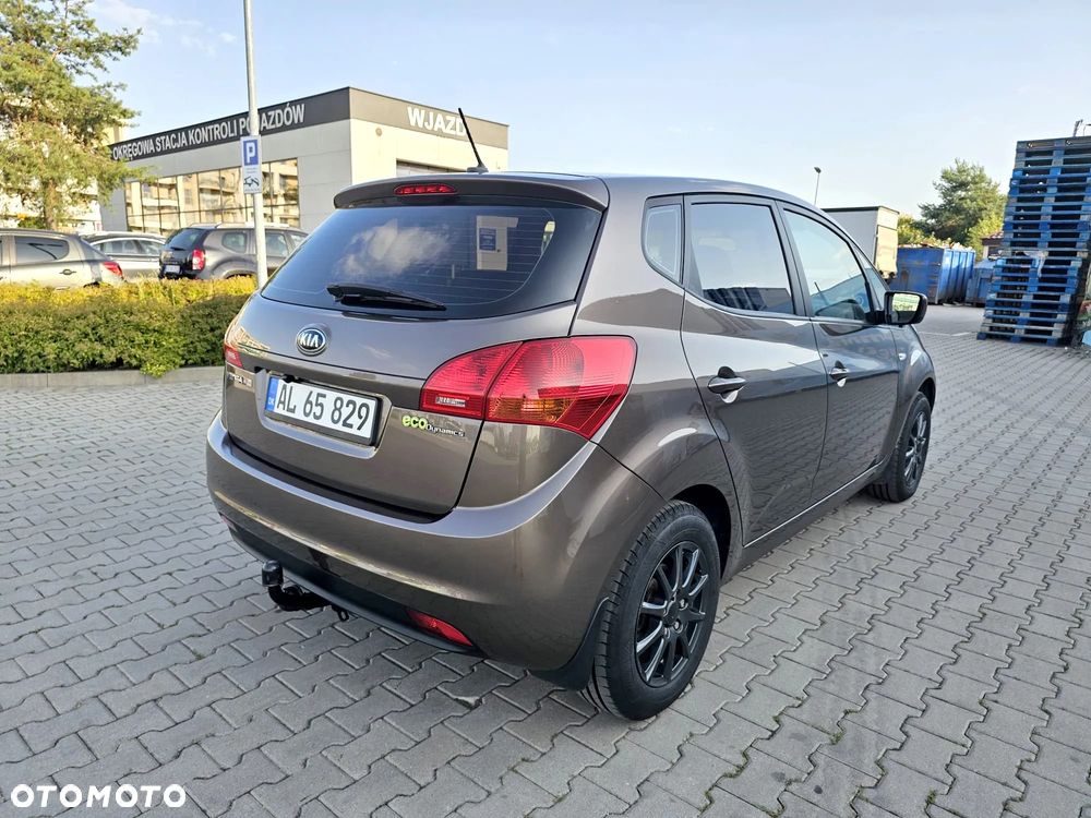 Kia Venga 1.6 CVVT Black Collection - 13
