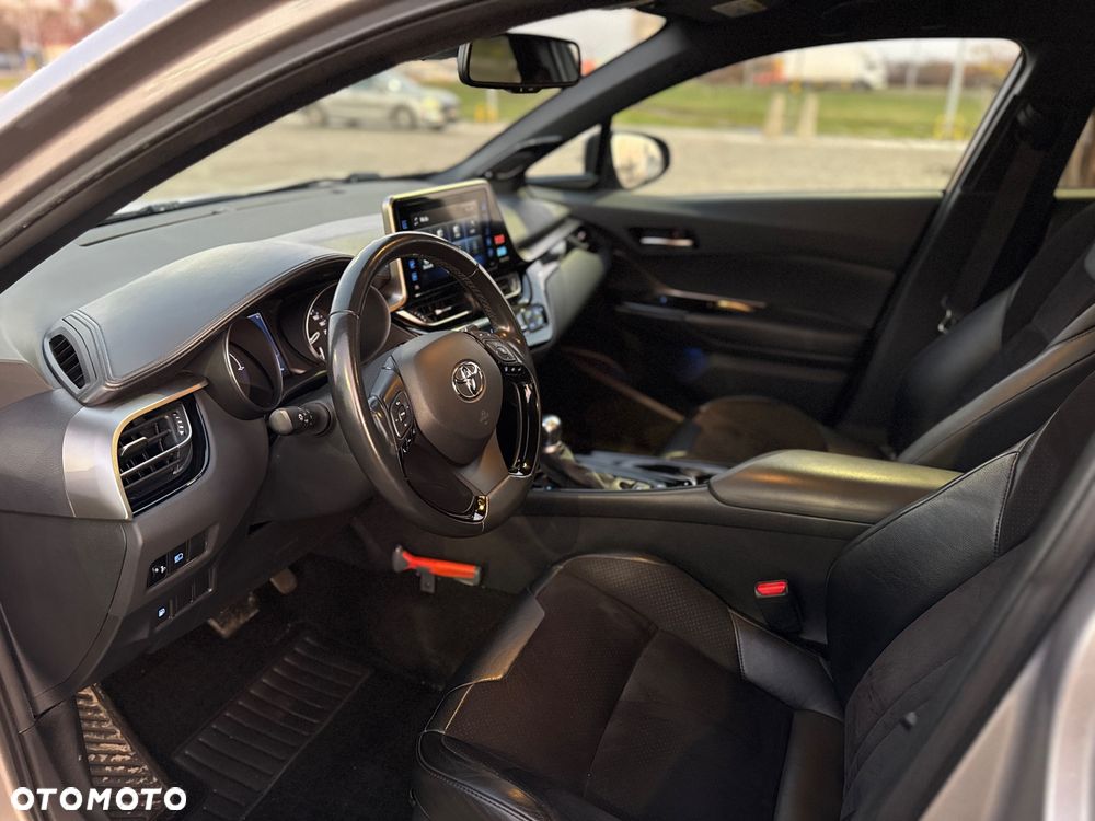 Toyota C-HR 1.8 Hybrid Dynamic - 11