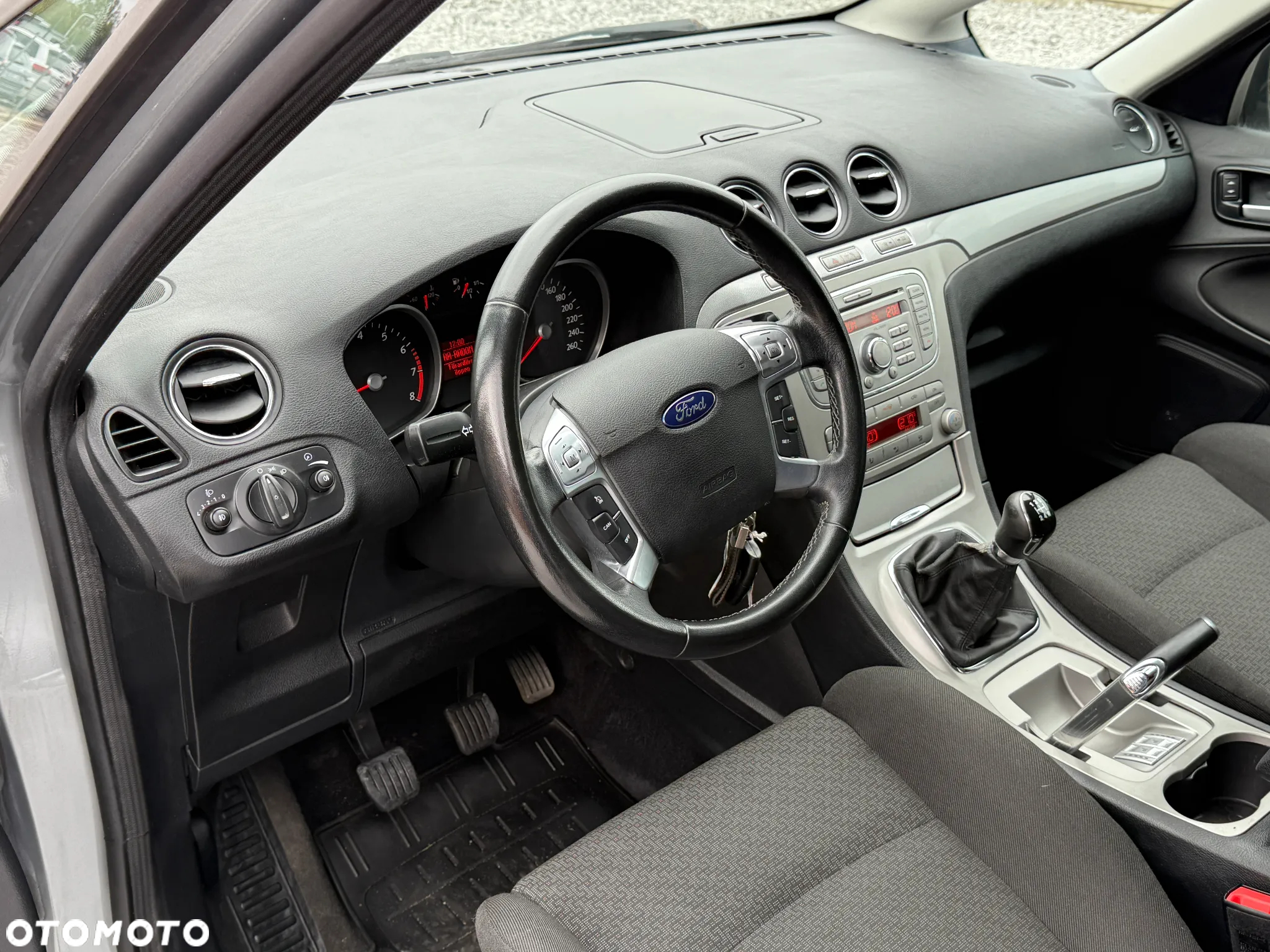 Ford S-Max - 21