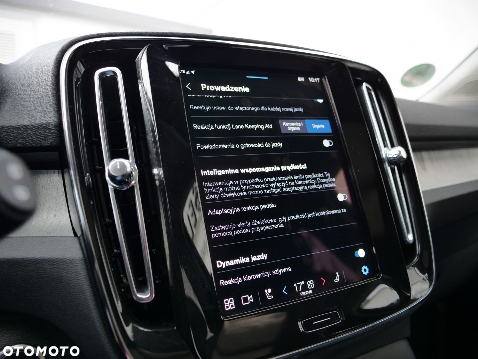Volvo XC 40 - 31