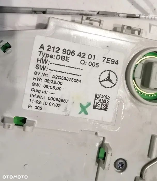 MERCEDES E W212 LAMPKA PODSUFITKI A2129064201 - 3