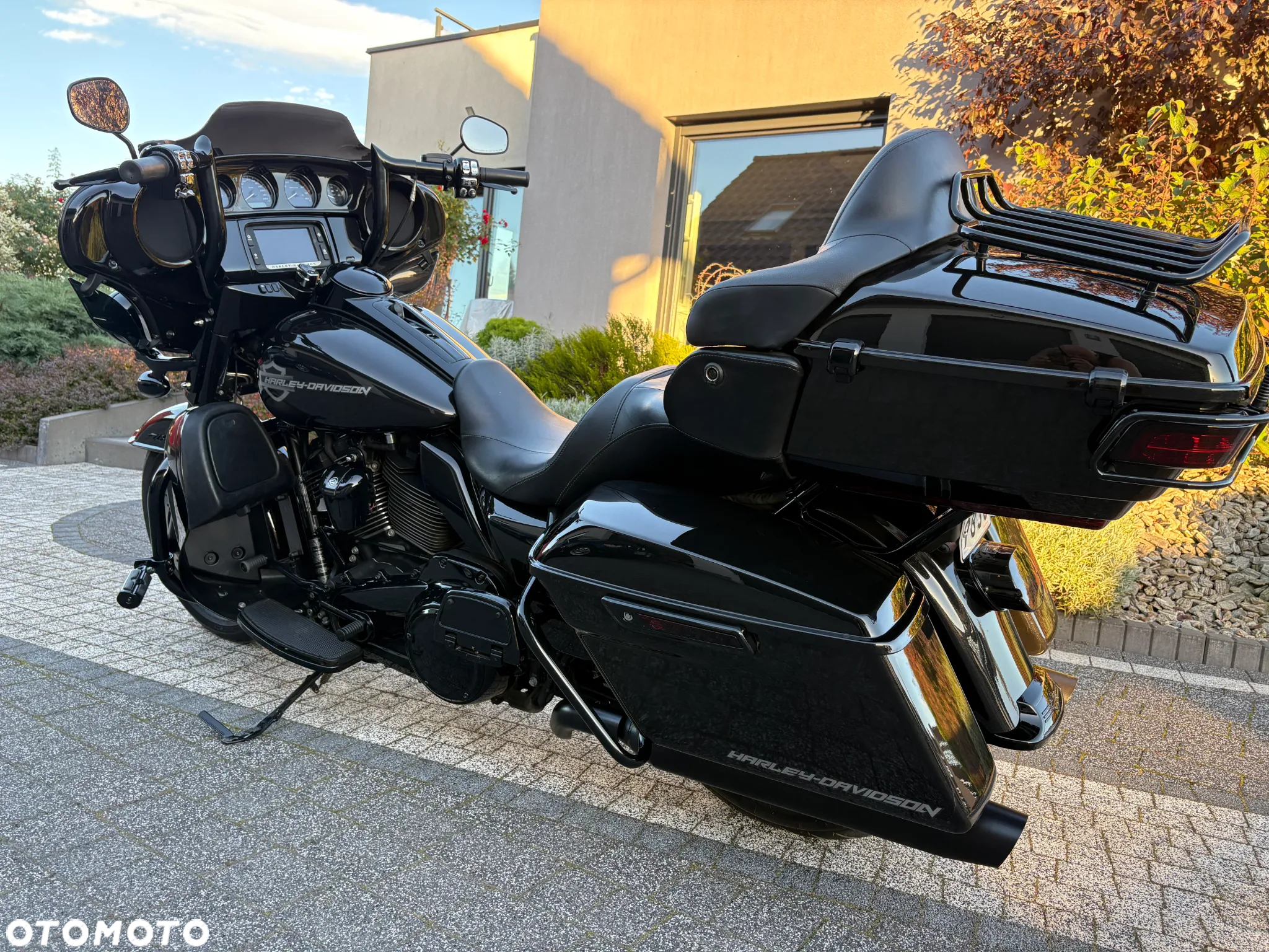 Harley-Davidson FLHTCU Ultra - 2