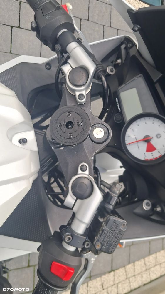 Yamaha YZF - 11