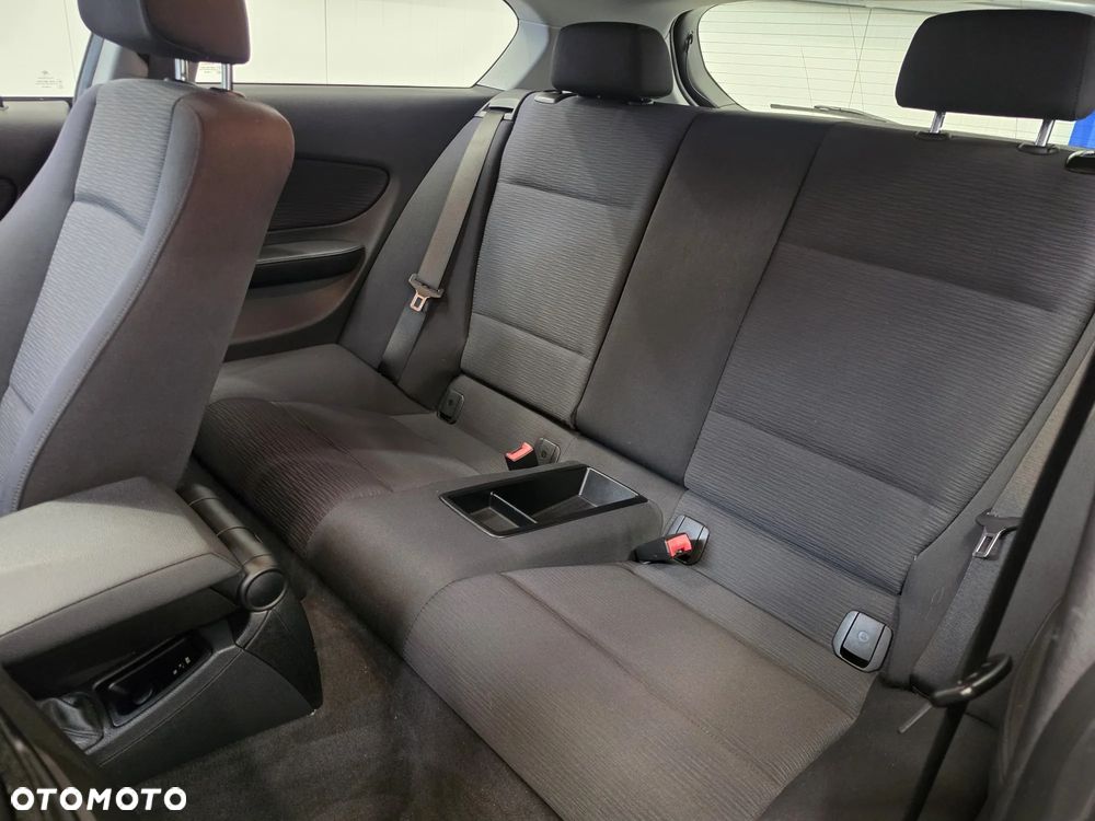 BMW Seria 1 116i - 23