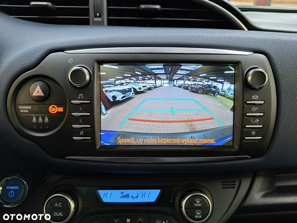 Toyota Yaris Hybrid 1.5 VVT-i Style Selection - 27