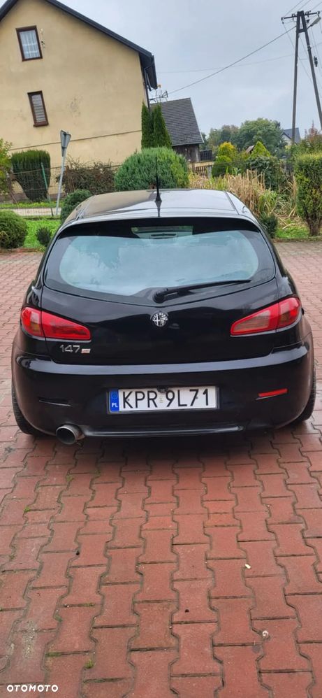 Alfa Romeo 147 1.6 Twin Spark Black Line - 4