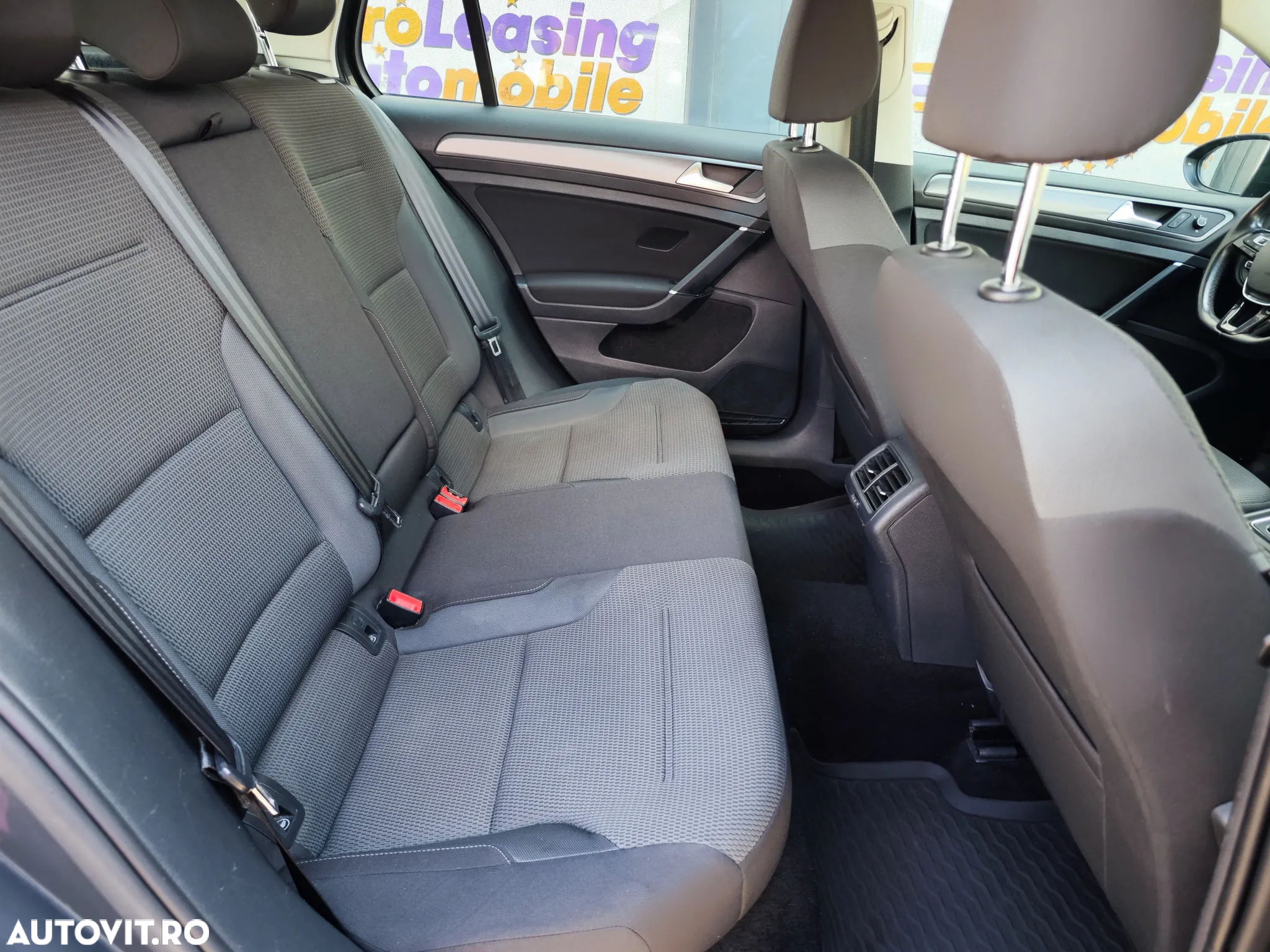 Volkswagen Golf 1.6 TDI Comfortline - 16