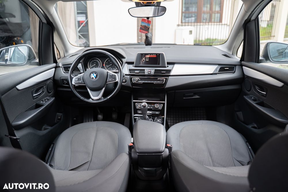 BMW Seria 2 218d Standard - 5