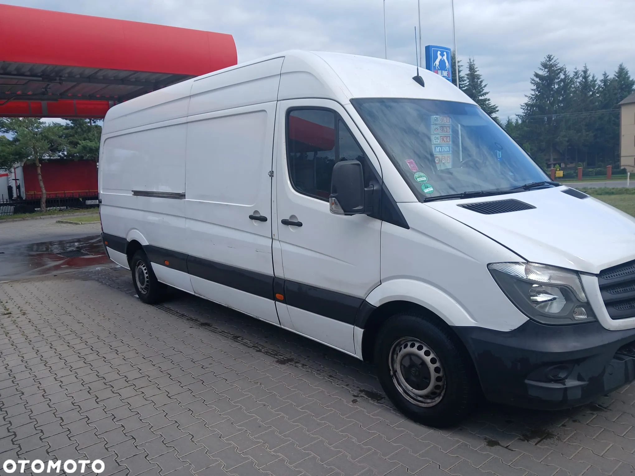 Mercedes-Benz Sprinter - 2
