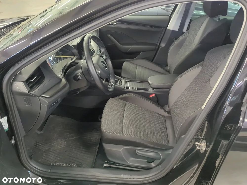 Skoda Octavia 1.5 TSI ACT Ambition - 8