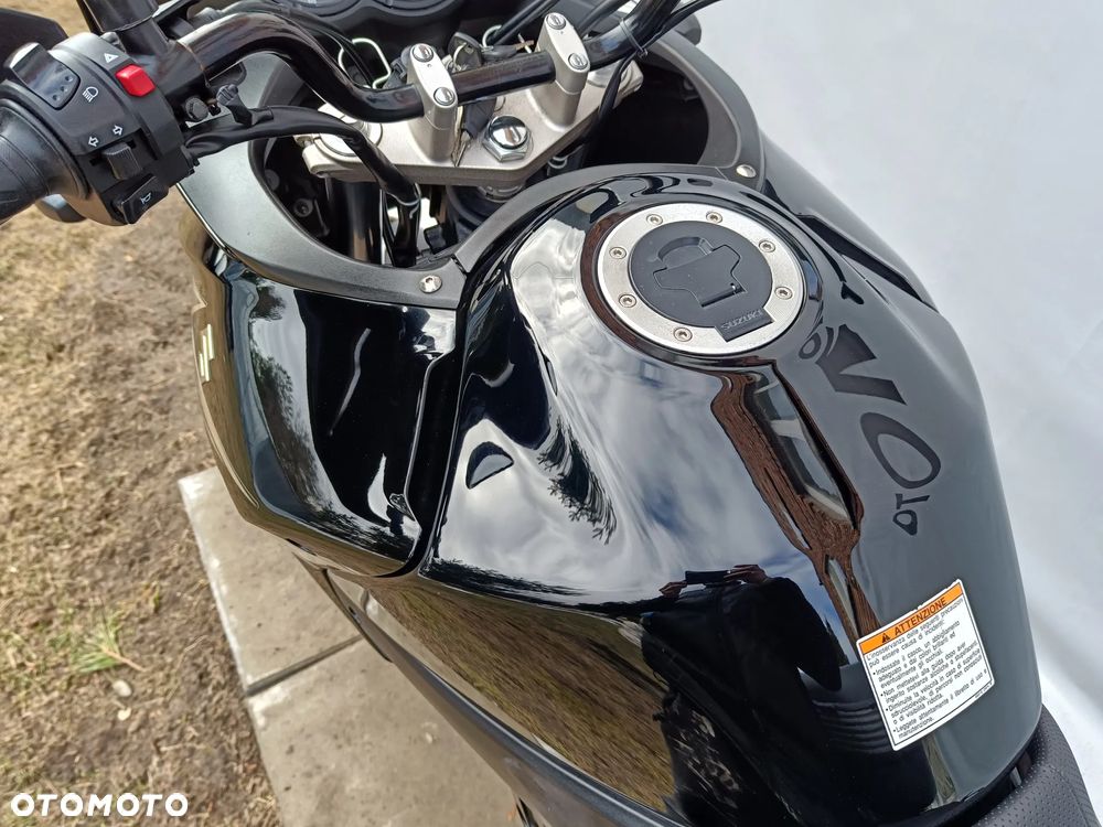 Suzuki V-STROM - 18