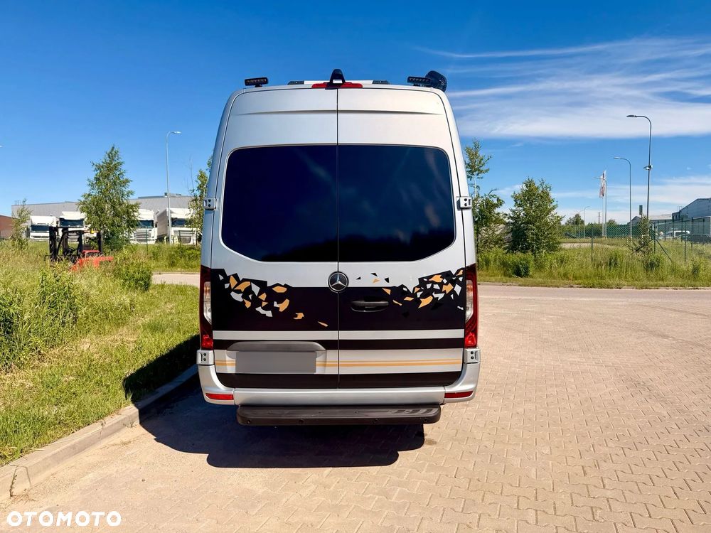Mercedes-Benz Sprinter - 15