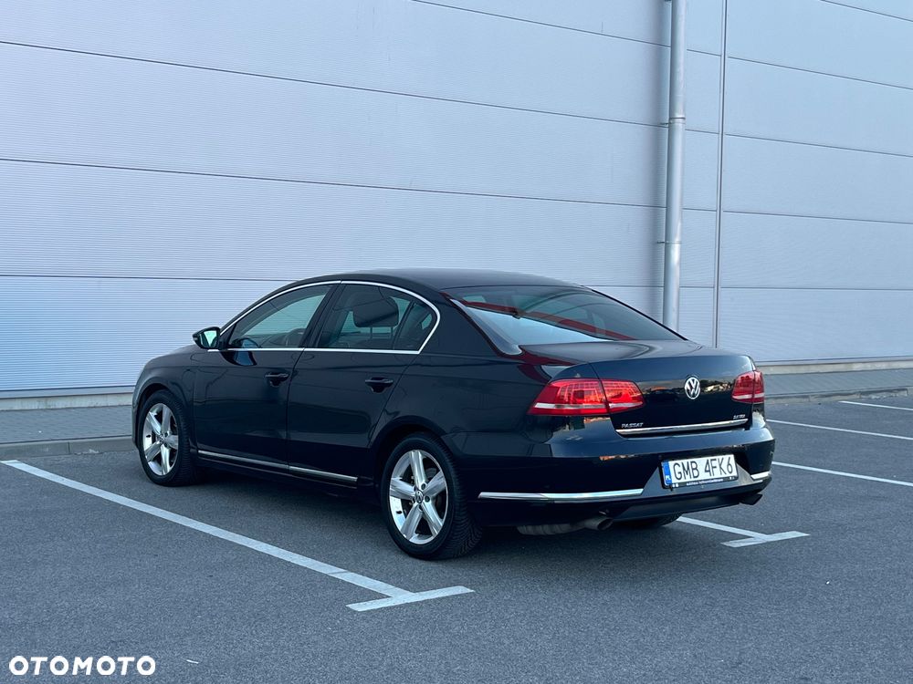 Volkswagen Passat 2.0 TDI 4Mot Highline DSG - 4